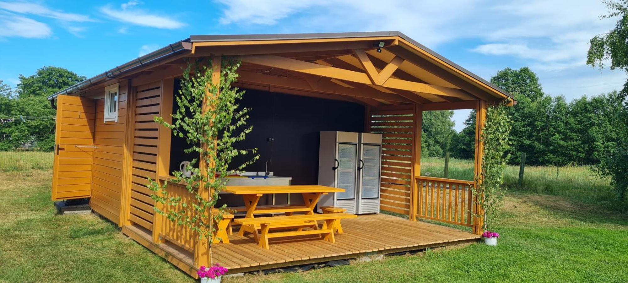 Kempings Stieres Un Majas Virtuve Upesgriva Exterior foto